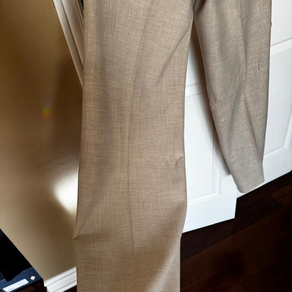 Aritzia Effortless Pant - Heathered Oakwood, Size 4 - Picture 3 of 11